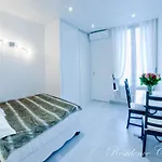 Courcelle 4* Λεβαλουά Περέ