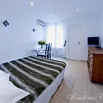 Courcelle Ξενοδοχείο με διαμερίσματα Λεβαλουά Περέ