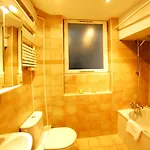 Ξενοδοχείο με διαμερίσματα Courcelle 4*