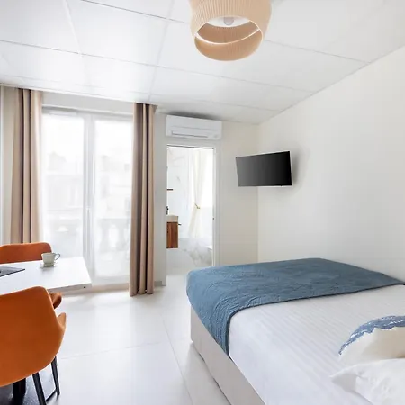 Courcelle Lägenhetshotell 4*